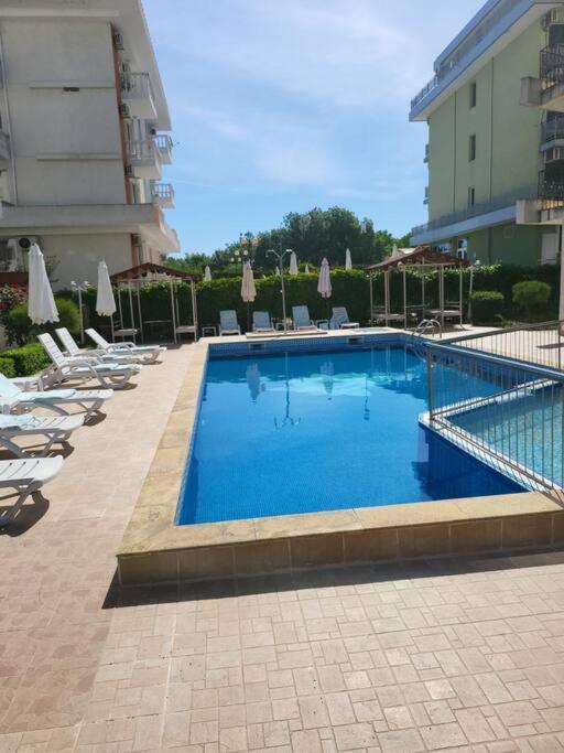 Луксозен Апартамент Срещу Какао Pantai Sunny Bagian luar foto